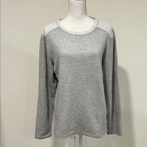 Tommy Bahama Women's Heather Gray Long Sleeve Lightweight Sweatshirt Size Medium